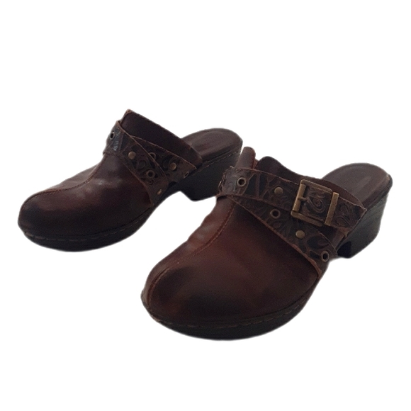 Boc Karley Tooled Leather Clog - Picture 2 of 6